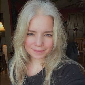 Meet your Posher, Makya